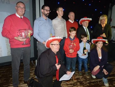 2016-12-28-kdturnhoutsefondvrienden-kampioenen-3.jpg | Pitts