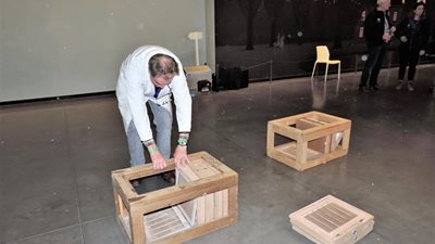 19de-laatste-bakken-worden-gevuld-met-kooitjes.jpg | Pitts